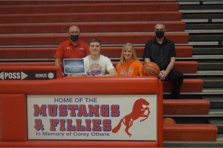 TC Ottens signing day