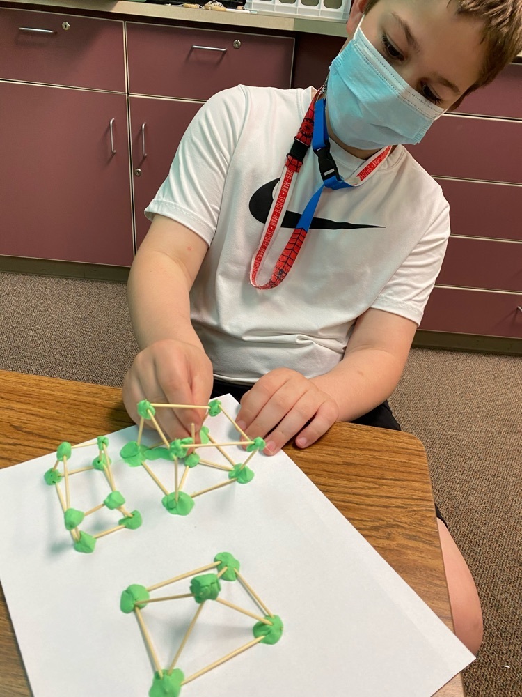 A student explores other 3-dimensional shapes.